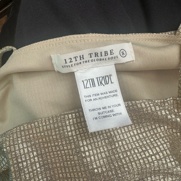 12th Tribe Toulouse Metallic Gold Crop Top - Picture 8 of 8